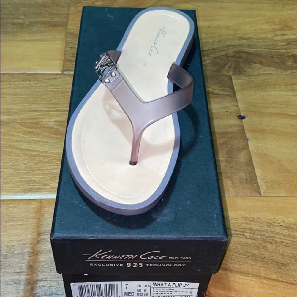Kenneth Cole Sandals